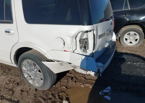 2013 Ford Expedition Limited из США, поврежденный, VIN 1FMJU1K53DEF69548